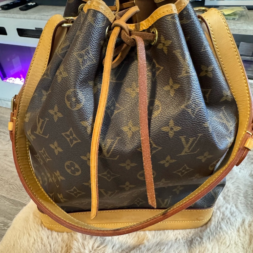 Authentic Louis Vuitton NOE GM